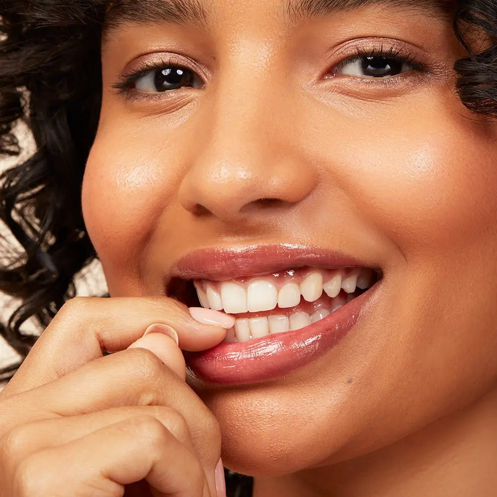 How-Do-I-Pick-the-Right-Lip-Color-for-My-Skin-Tone Monikablunderbeauty.com