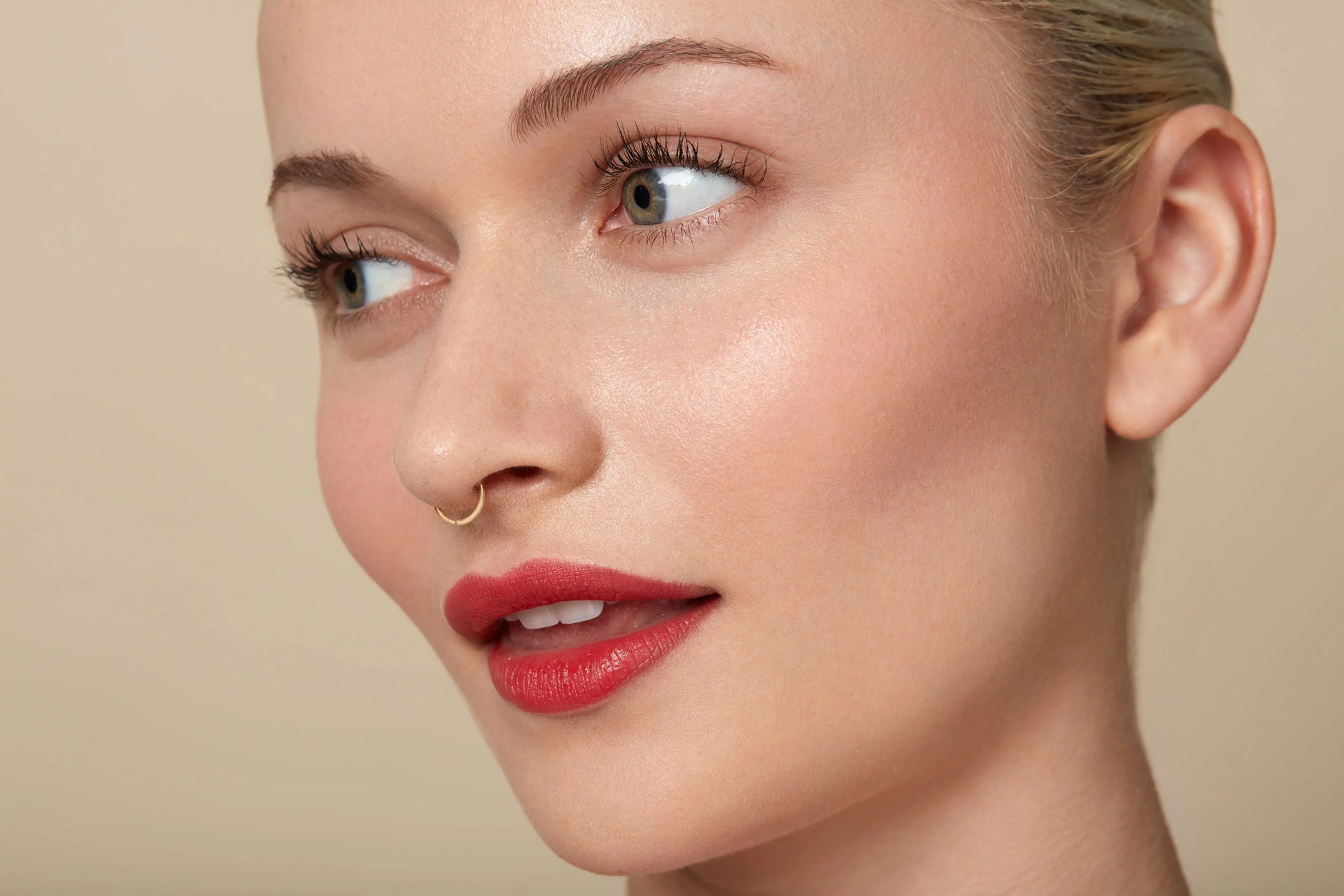 Kissen Lush Lipstick Crayon | Monikablunderbeauty.com