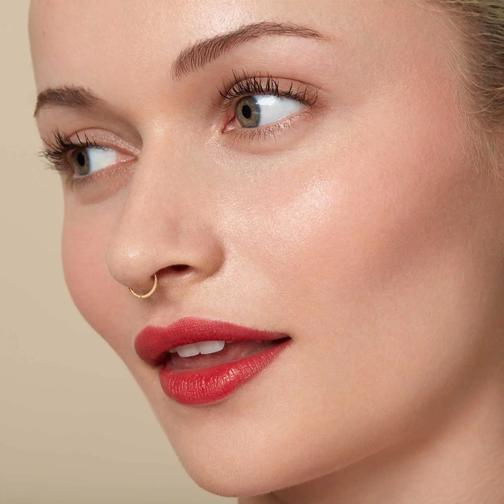 Kissen Lush Lipstick Crayon | Monikablunderbeauty.com