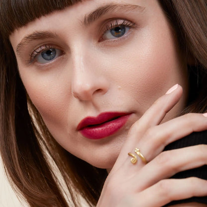 Kissen Lush Lipstick Crayon | Monikablunderbeauty.com