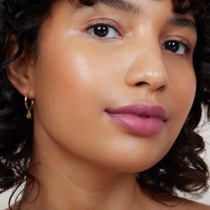 Kissen Lush Lipstick Crayon | Monikablunderbeauty.com