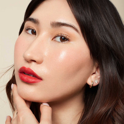 Kissen Lush Lipstick Crayon | Monikablunderbeauty.com