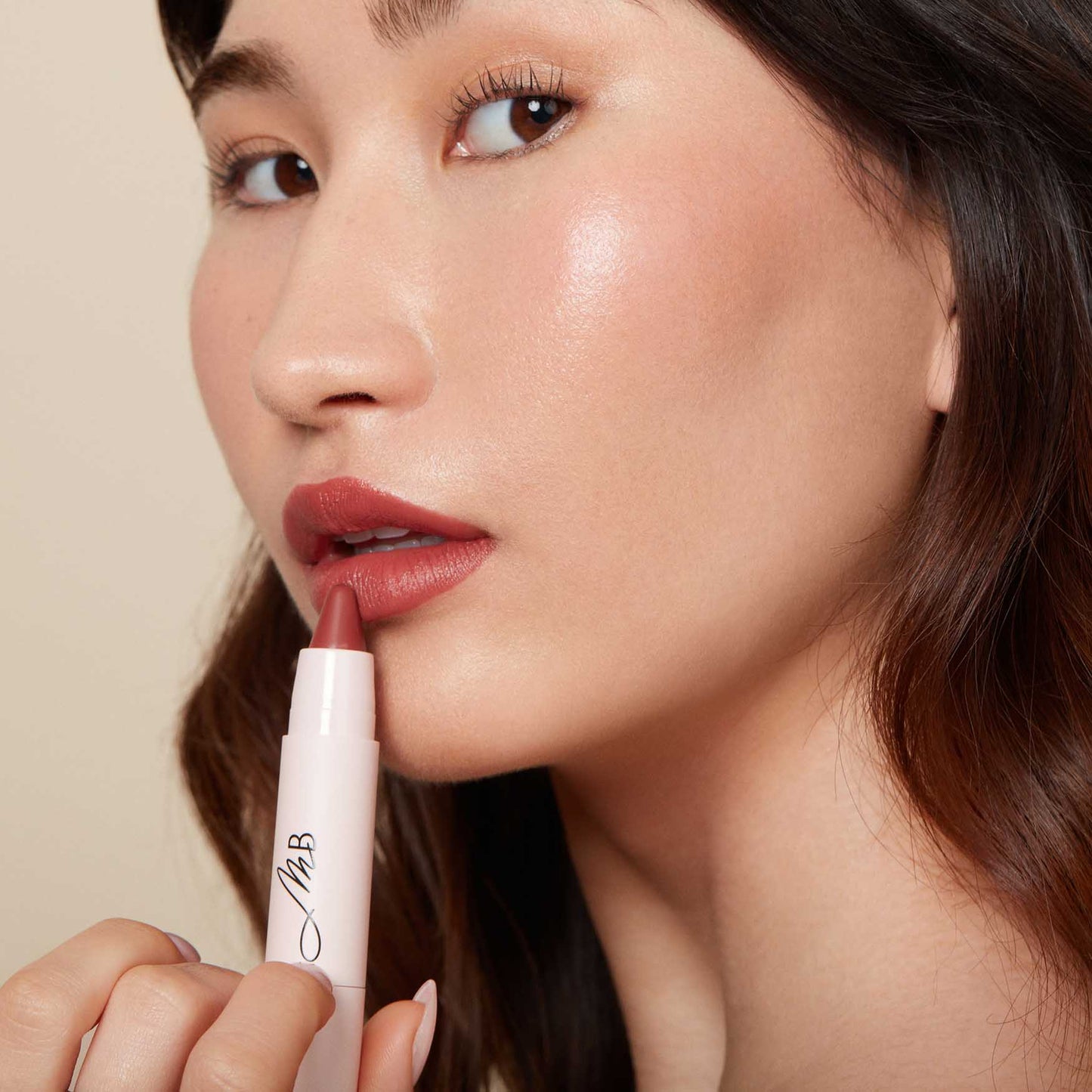 Kissen Lush Lipstick Crayon | Monikablunderbeauty.com