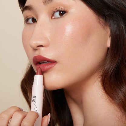 Kissen Lush Lipstick Crayon | Monikablunderbeauty.com