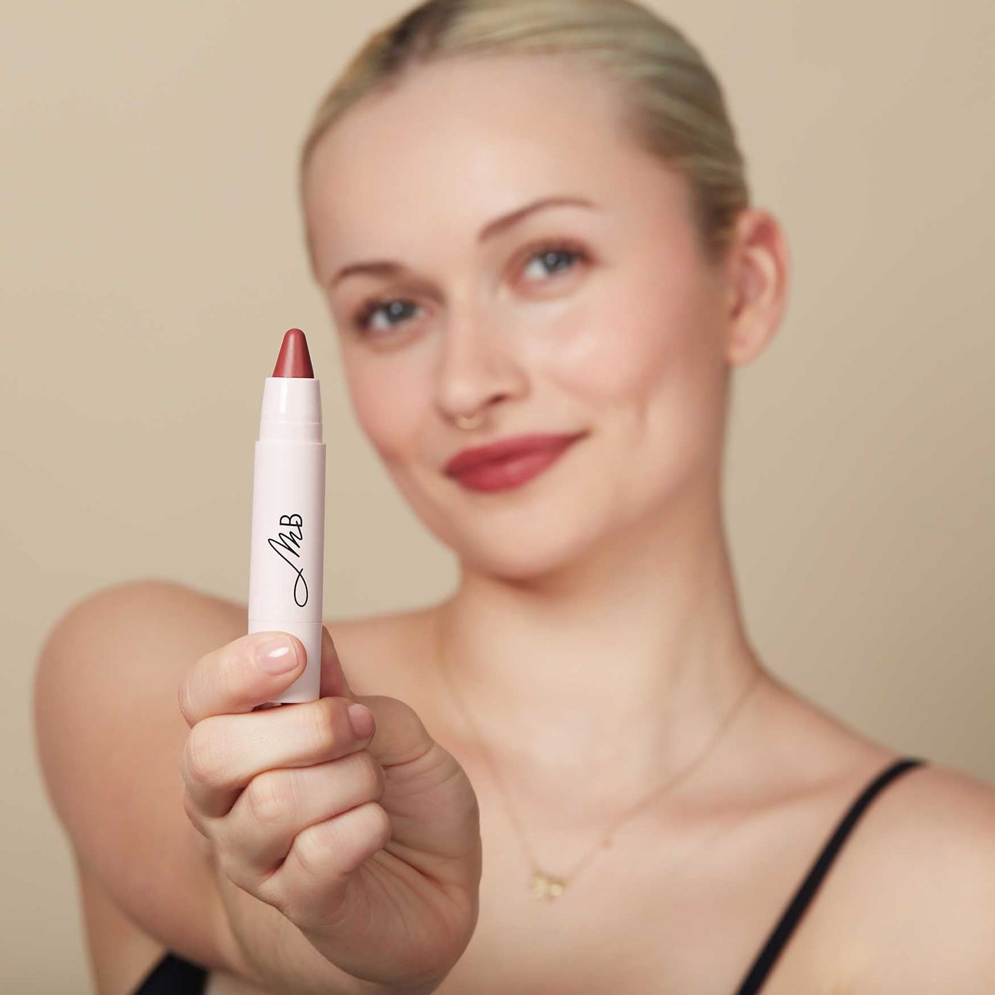 Kissen Lush Lipstick Crayon | Monikablunderbeauty.com