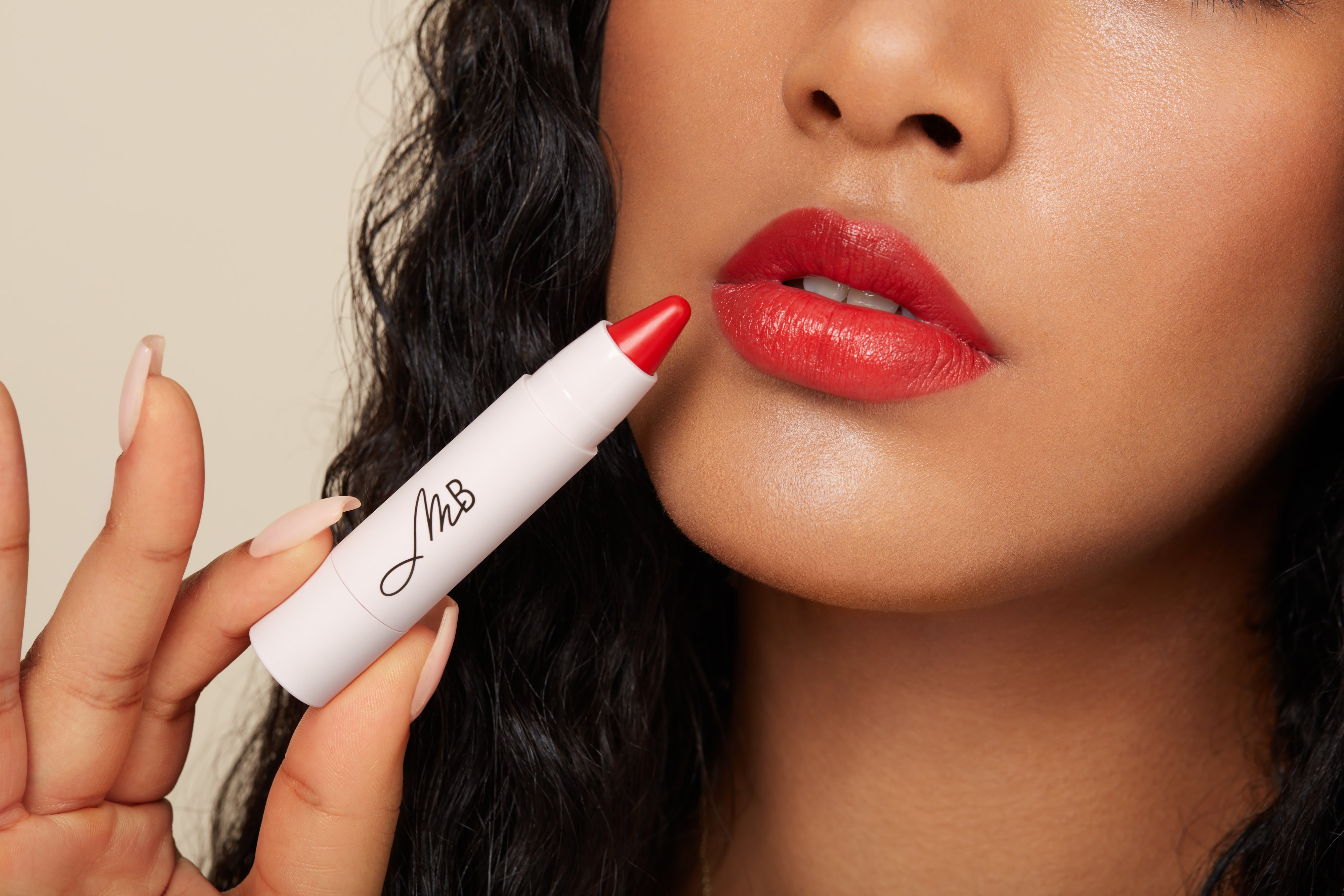 Kissen Lush Lipstick Crayon - Charlotte | Monikablunderbeauty.com