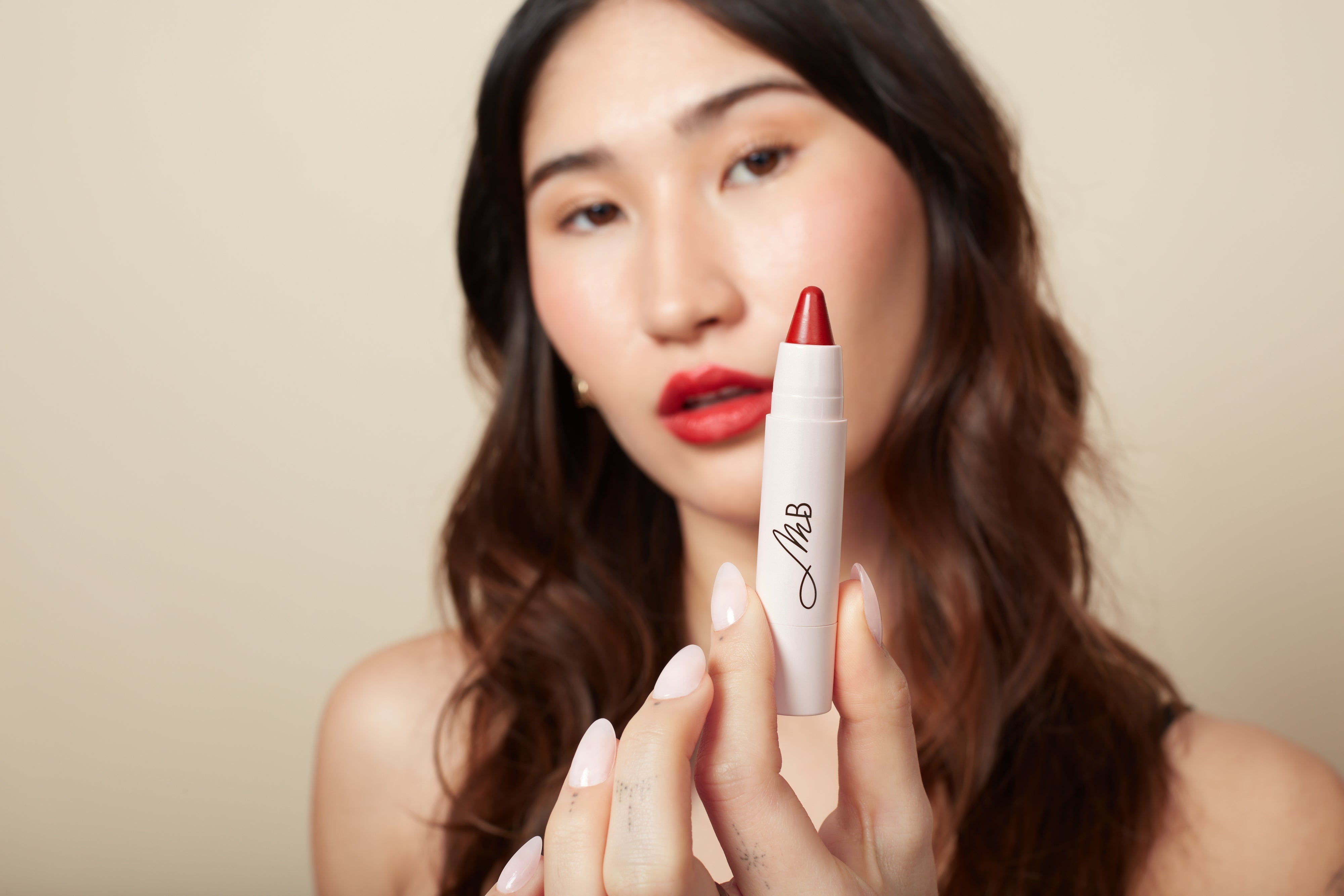 Kissen Lush Lipstick Crayon - Matilda | Monikablunderbeauty.com