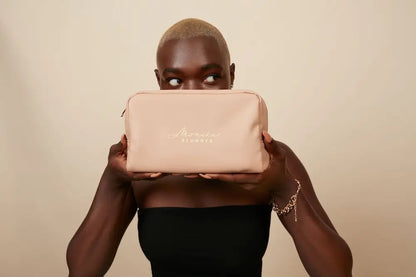 Cosmetic Clutch | Monikablunderbeauty.com